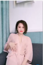 欲火焚身少妇独守空房，直播自慰蜜穴狂抽潮喷